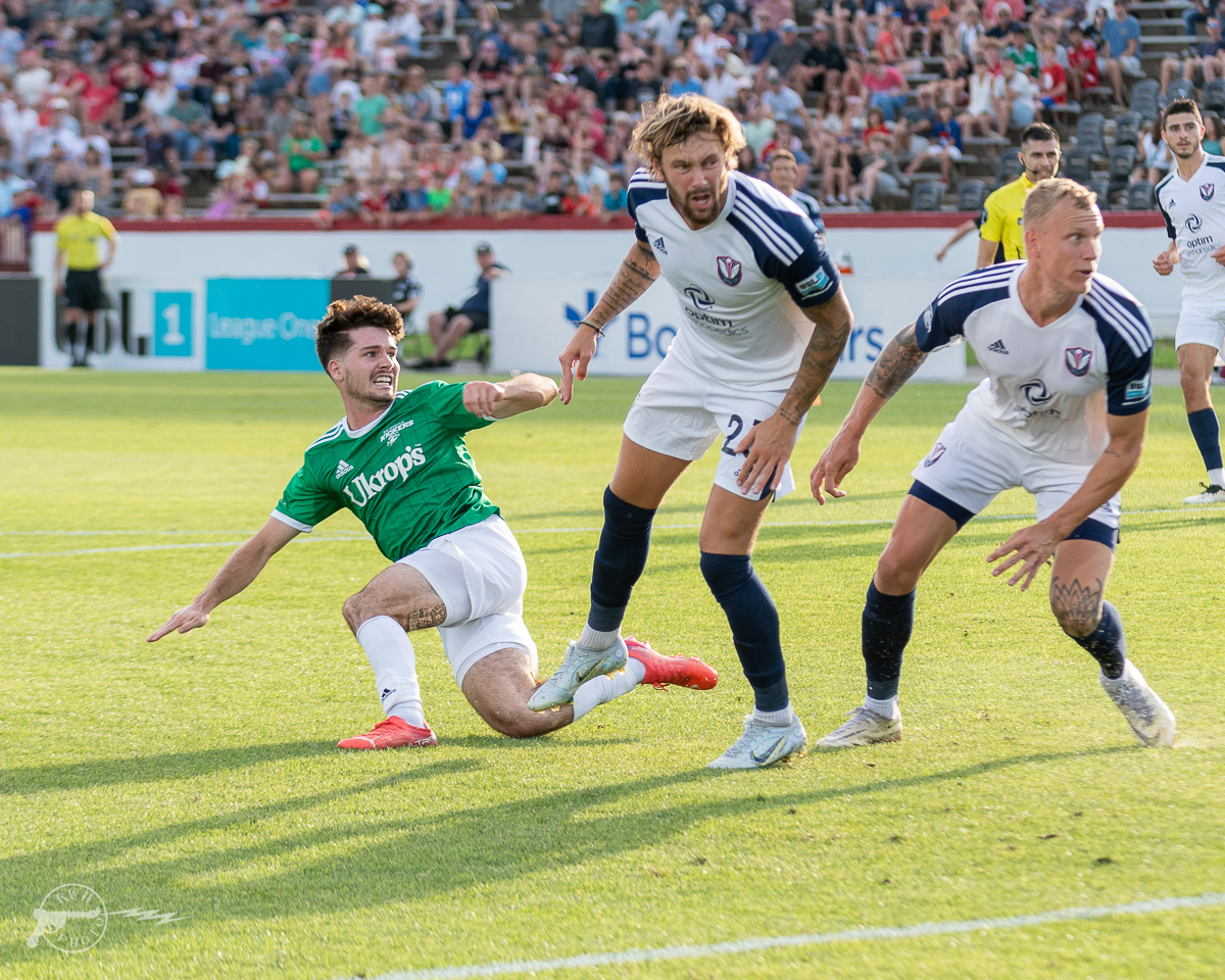 RCRedArmy's tweet photo. Goodbye Time - Stuart Ritchie Wish he was sticking around to watch his relentlessness both defensively and offensively. Best of luck Stu as you move on up. #lookbetterinred #rvaisred #sufr #sectionO #usl1 #supportyourlocal #soccer #rva #rcra
π· @RVAHub https://t.co/z7OPtpVFxy