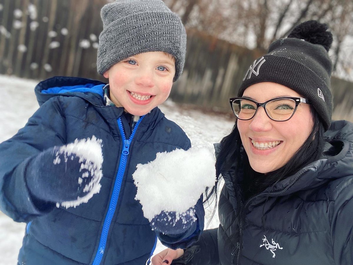 theLovelyLisaB's tweet photo. Up early to have a mini #Snow day in #NWArk with my favorite. ❄️💙 #CooperBK
#ARwx #NWAwx https://t.co/HYVxaKROfh