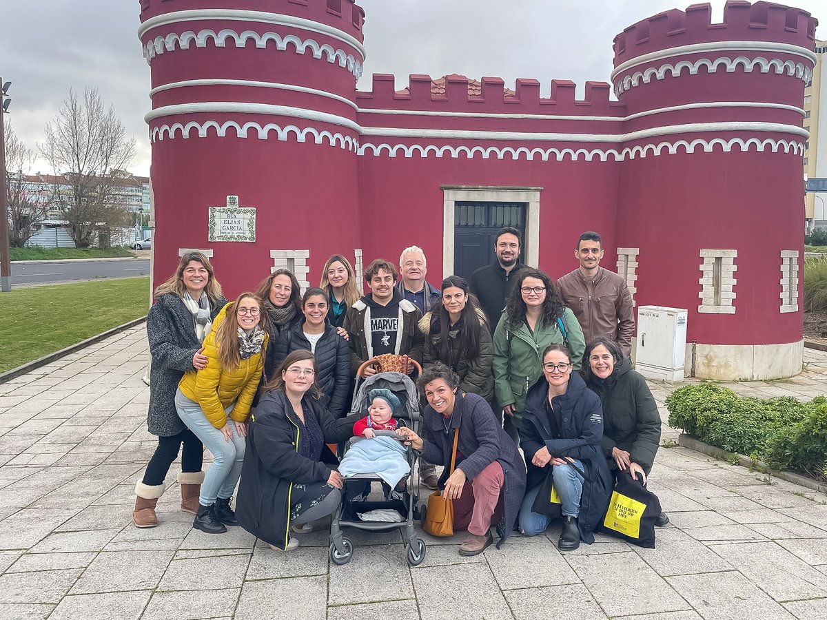 ColegioGaudem's tweet photo. Hemos comenzado a participar en un nuevo proyecto europeo #ErasmusPlus llamado #STEMSIL 🇪🇺 Para mejorar la metodología de #enseñanza de las asignaturas STEM (Ciencia, Tecnología, Ingeniería y Matemáticas) para el alumnado sordo 😊

#ColegioGaudem > #UnProyectoSingular en #Barajas https://t.co/I2gFQGMhyl