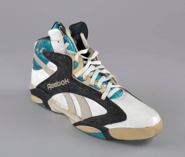 Do you remember this Reebok Shaq Attaq in size 22 as a store display back in 1993?

Check Shaquille O'neal's sneaker history here:
miszapas.net/downloads

#shaquilleoneal #shaq #reebokshaqattaq #reebokbasketball #reebok90s #reebok1993 #orlandomagic #nba90s