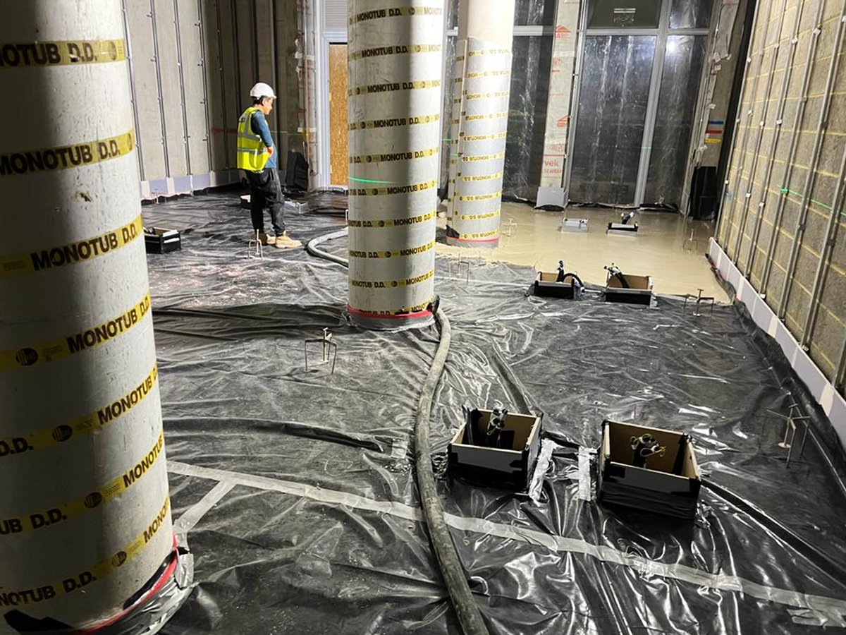 screedfast's tweet photo. Project located in London using Kingspan K103 insulation and Gypsol Classic liquid screed supplied by Capital Concrete Ltd.

#screedfast #screed #liquidscreed #construction #flooring #screeding #floor #london https://t.co/gAHrrWHn4p