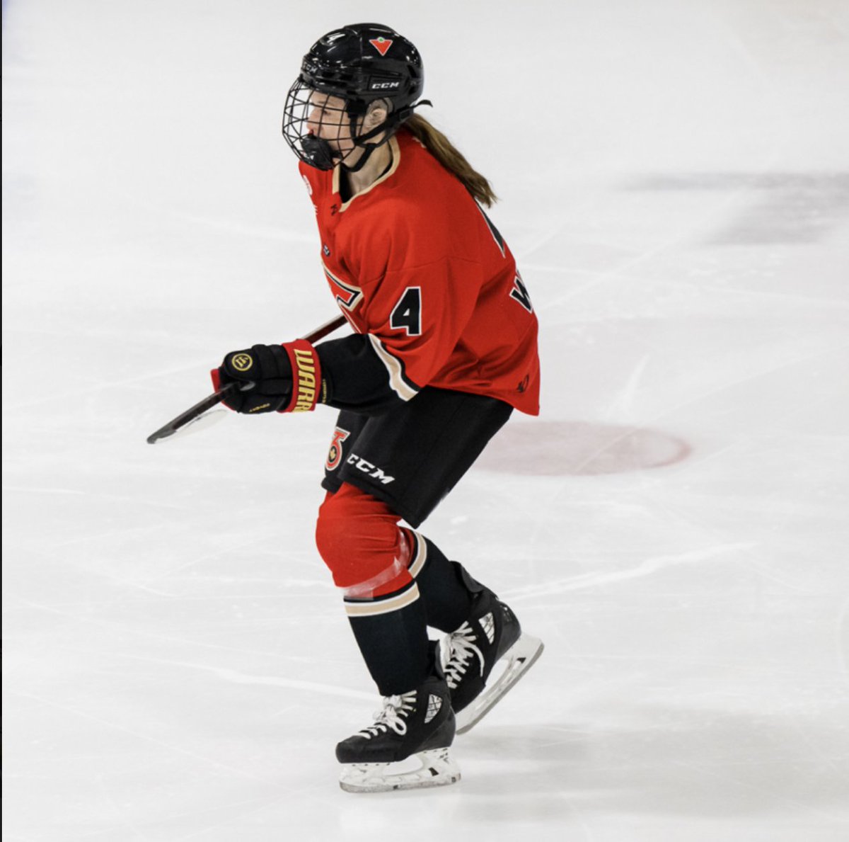 INBOX:
<a href="/TheTorontoSix/">Toronto Six 🏆</a> forward Daryl Watts has disclosed her #PHF salary for the 2023-24 season. 

She will make $150,000 USD/$ 200,000 CAD. This will make her the highest-paid player in league history. 

#WoHo #Founding4Pod #BlackRosieMedia