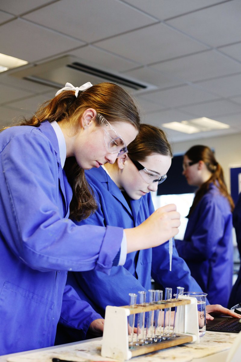 SherborneGirls's tweet image. We popped in to see Ealish and her wonderful exchange partner, Ava in their Chemistry lesson today. It was wonderful to hear about Ava’s experience in the UK, a bit about life at home in Australia and their exeat together! #exchangeprogramme #exchangestudent