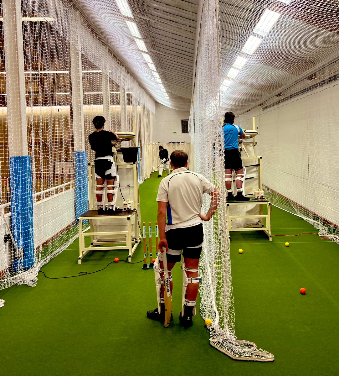 LeysCricket's tweet photo. U6th Boys Machine Session #whackit #seasoniscoming #summer 🏏☀️ https://t.co/aiA9GrkOUM