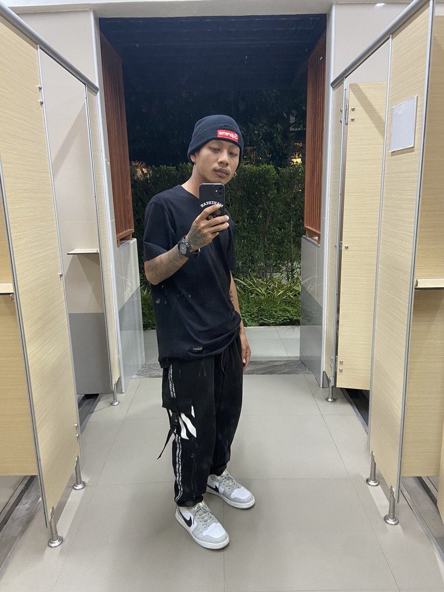 drexmz17's tweet photo. หายไปนาน #พิดโลก #พิษณุโลก #โสดมาก https://t.co/0XvrjfYT5S