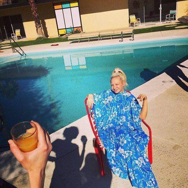 _weareborn's tweet photo. wish she started serving insta looks like this again https://t.co/8wwKJdjy88