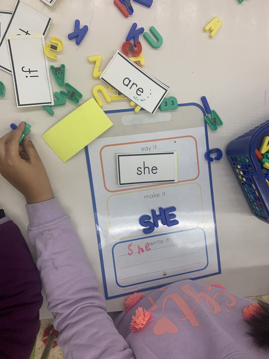 PalsClass's tweet image. Morning Bins in Room 2! #SoftEntry