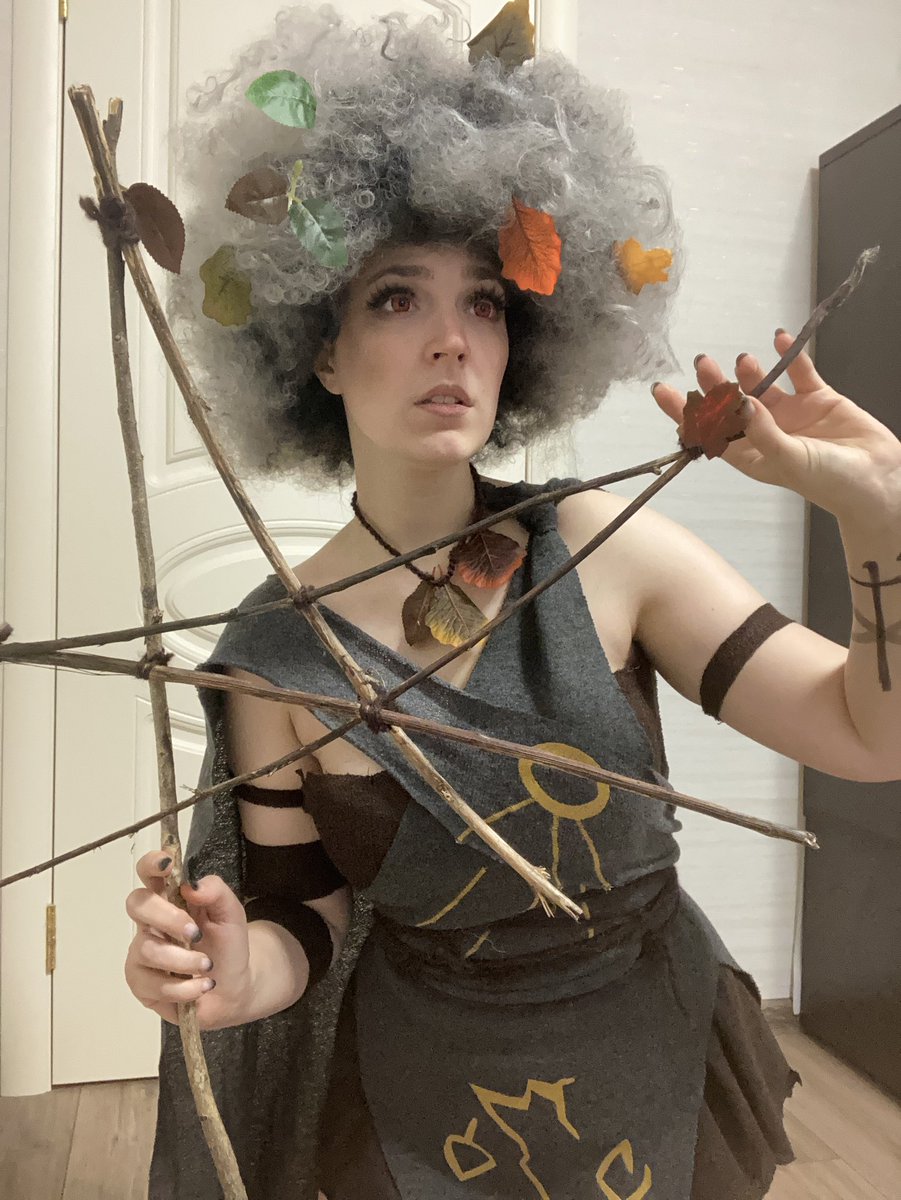 msDollores's tweet image. я забыла сказать твиттеру что 28 числа иду на баббл кон в Лунной девочке из #pyre