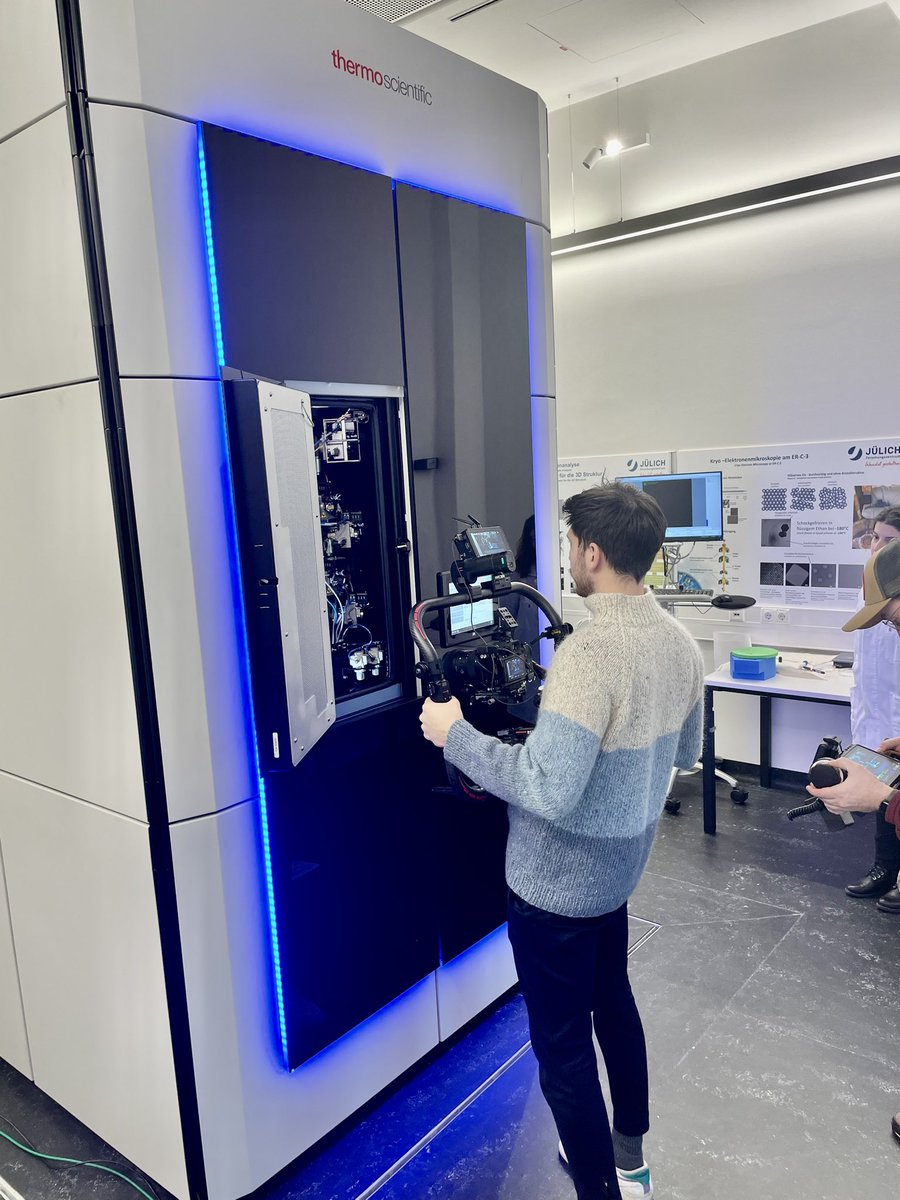 Producing Krios footage for biophysical society tv. Looking forward to the final video