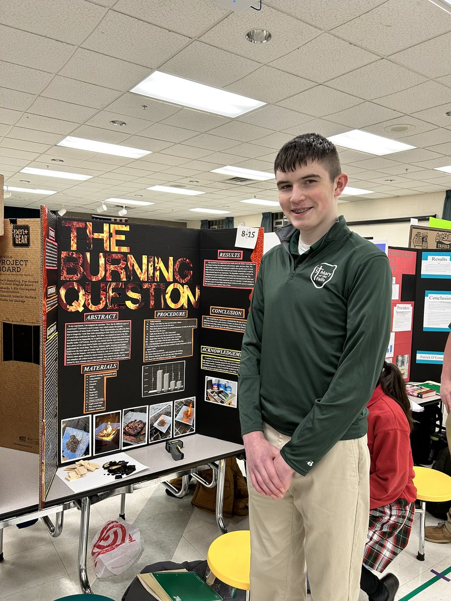 SMOFSchool's tweet photo. Science Fair Time! https://t.co/c52fTsTPKu