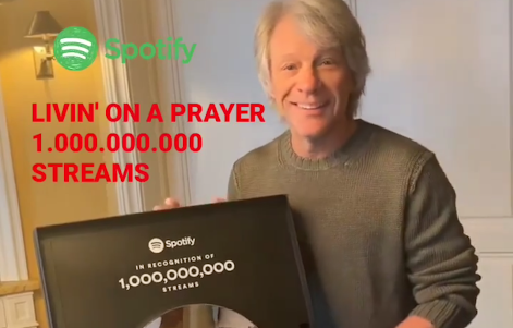 joviclubitalia's tweet photo. "THIS IS UNBELIEVABLE"! Jon celebra 1 miliardo di streams di Livin' On A Prayer su Spotify.. e la "Pizza Pie Jury" - More at: https://t.co/6StZUV6hZB #BonJovi https://t.co/ZzJhmDJ3R4