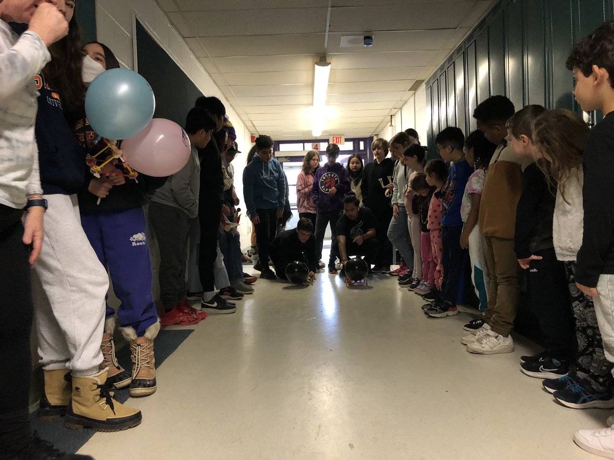 inthavaly's tweet photo. Simple cars, but mighty races @FaywoodABC @LC2_TDSB And our learning buddies enjoyed the show! https://t.co/DTnMu5dVj5