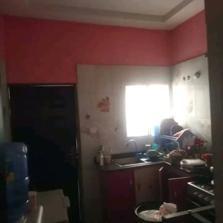 PropertiesJadel's tweet photo. Standard 1 bedroom for rent  in Newsite Estate with 2 toilets going for 800k, caution fee 50k,  service charge 100k, agency and legal 15%,  inspection fee 3k

Call: 08065842926, 09022842779

#investor #realestate #nigeria #lagos #abujabusiness #abujaconnect #abujaproperties https://t.co/KzCeuzuhc2