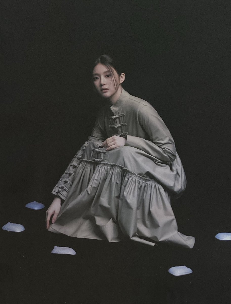 anntifan's tweet photo. she's eating up this concept
period drama in the japanese colonization era when https://t.co/f35EdWIruE