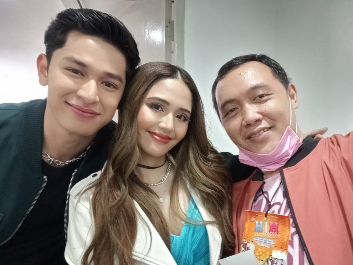 Alam kong maka-crop ako dito so... Go Aljay supporters. Haha! 

<a href="/AljonMendoza_/">Aljon Mendoza</a> <a href="/jaydaavanzado/">jayda</a>