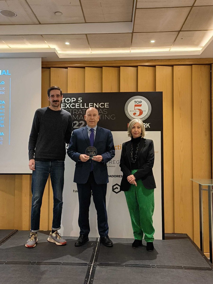 La revista <a href="/IPMARK/">IPMARK</a> que impulsa los premios TOP 5⃣ Excellence Estrategias de Marketing ha otorgado una mención especial 🏅a la campaña de Interporc y a <a href="/TalkAboutEuPork/">Let ́s Talk About EU Pork</a>, por su valentía al defender a la ganadería española, en general, y los beneficios de la carne porcina 🐷.