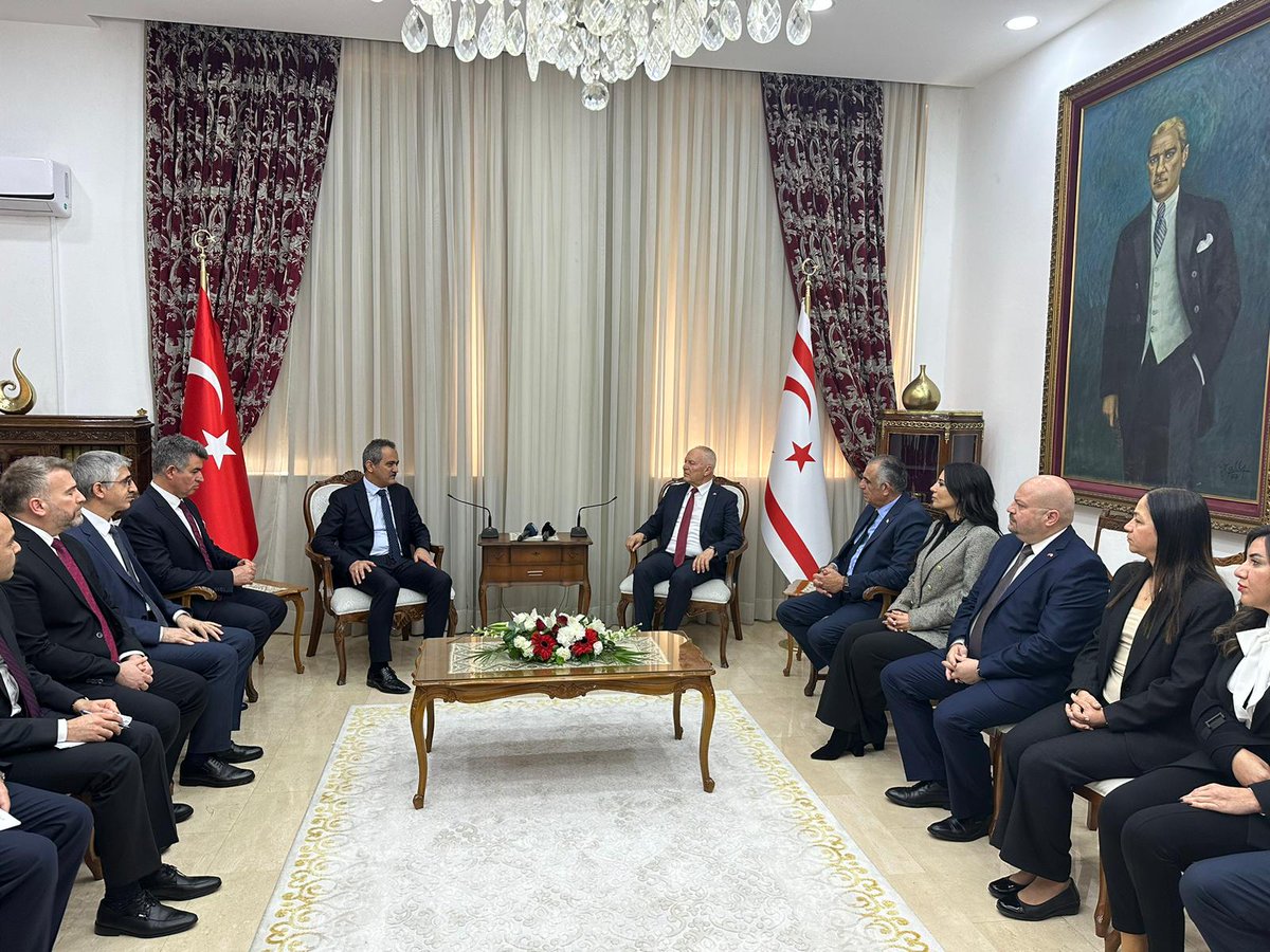 ZonguldakMEM's tweet photo. Milli Eğitim Bakanımız Sayın Mahmut Özer, KKTC Meclis Başkanı Zorlu Töre ile bir araya geldi.
@tcmeb @zuleyhaaldogan https://t.co/AEZn93fw58