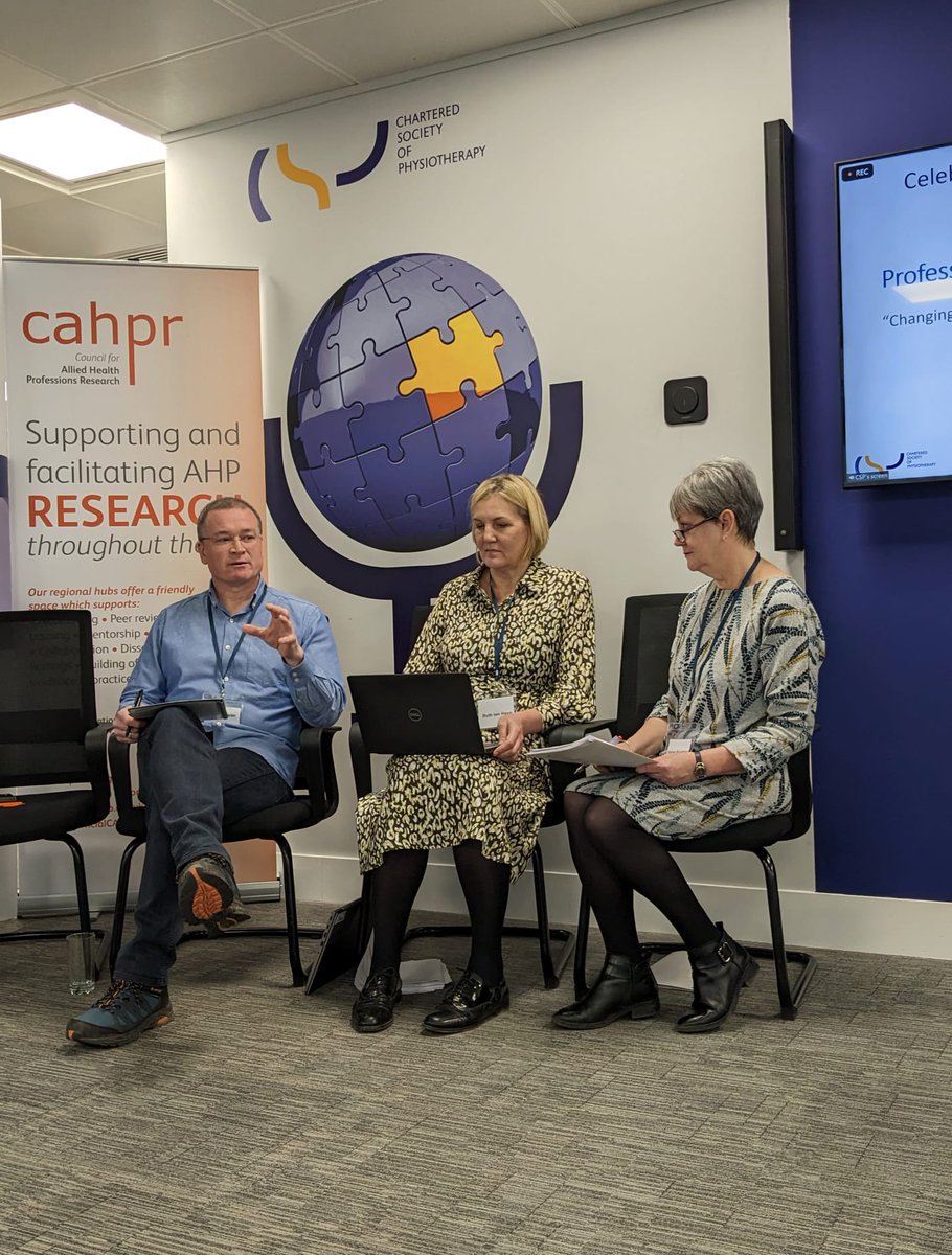 YasEdwards's tweet photo. @ChristNester10 Taking questions on #AHPResearch from the online audience, with @RtHphysio @HazelRoddam1 at @thecsp https://t.co/oRQhSgt5zp