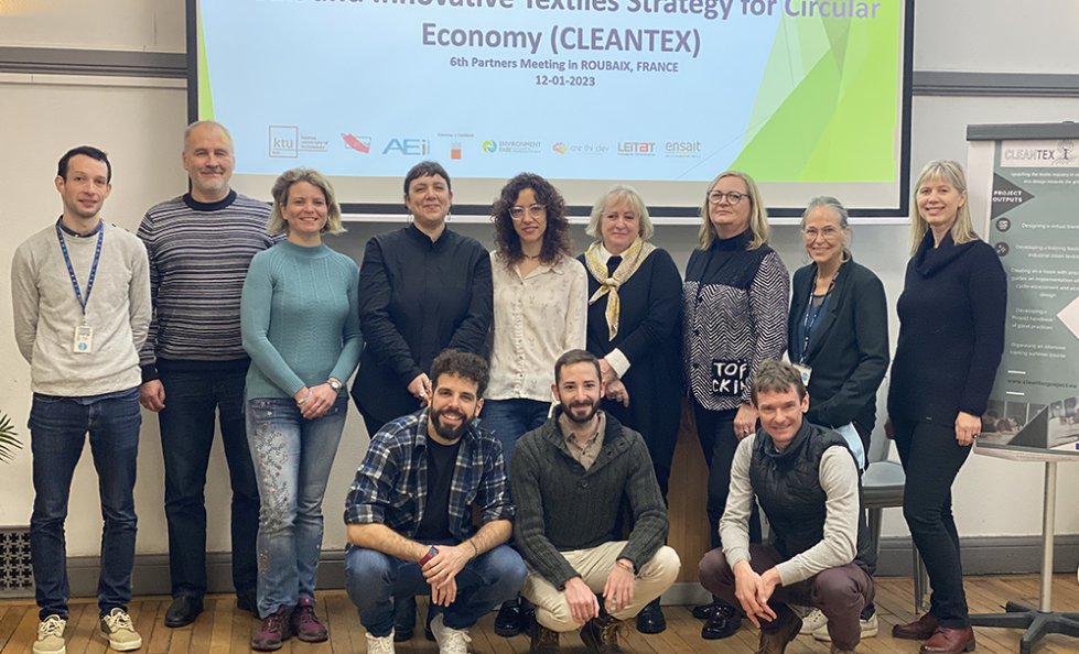Leitat's tweet photo. Leitat has participated in the #CLEANTEXproject final meeting in Roubaix, France. @Joelar90 Researcher Sustainability of Leitat, has participated to representate #Leitat. 🙌
We keep growing together! 🚀
➡️Click on the following link to read more:
https://t.co/YR6UU61x0U https://t.co/aFXALOectC