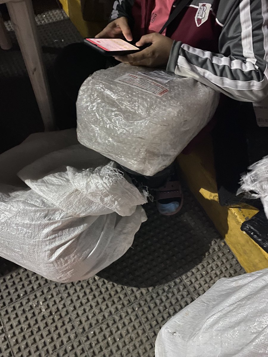 *i know i'm on rest but* I would like to share my experience with JNT and tips on how to find your LOST parcels &amp; some awareness cause finally after how many "kuya tip nalang kita", "kuya kilala mo ba si rider ganito", "kuya ako nalang pupunta sayo" I found my parcels today 😭