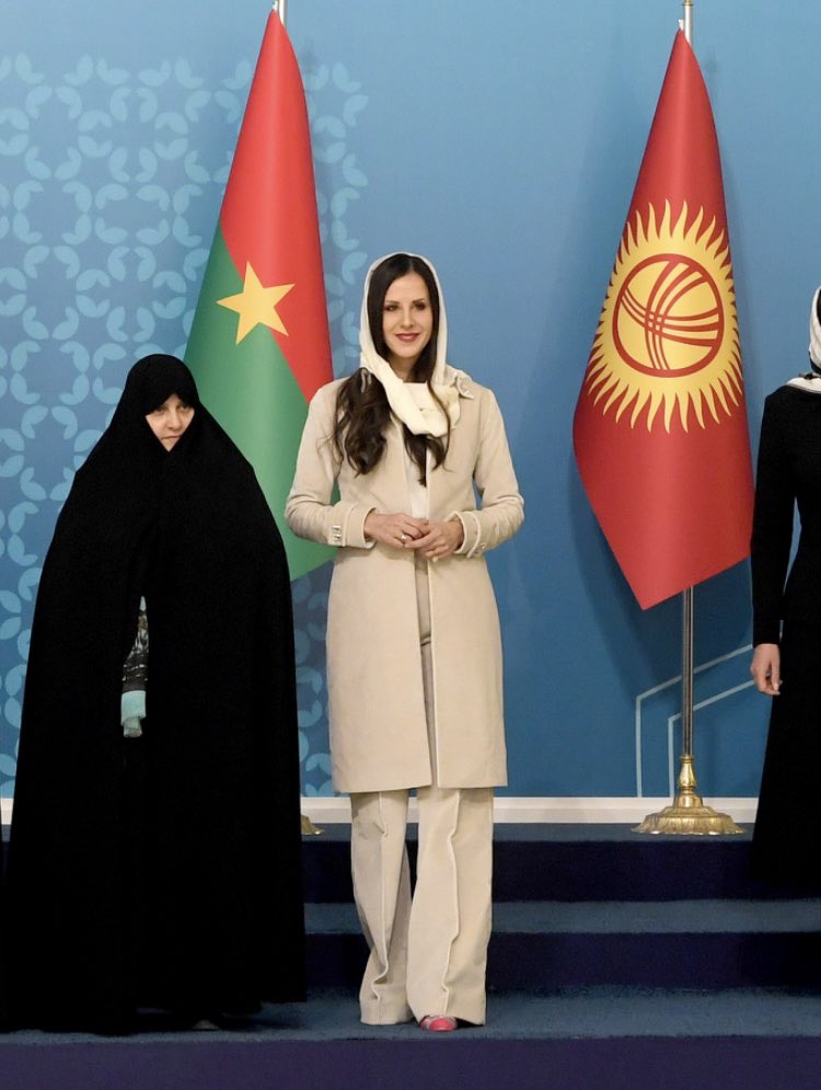 FnUIEL3XgAAIkx7?format=jpg&name=medium