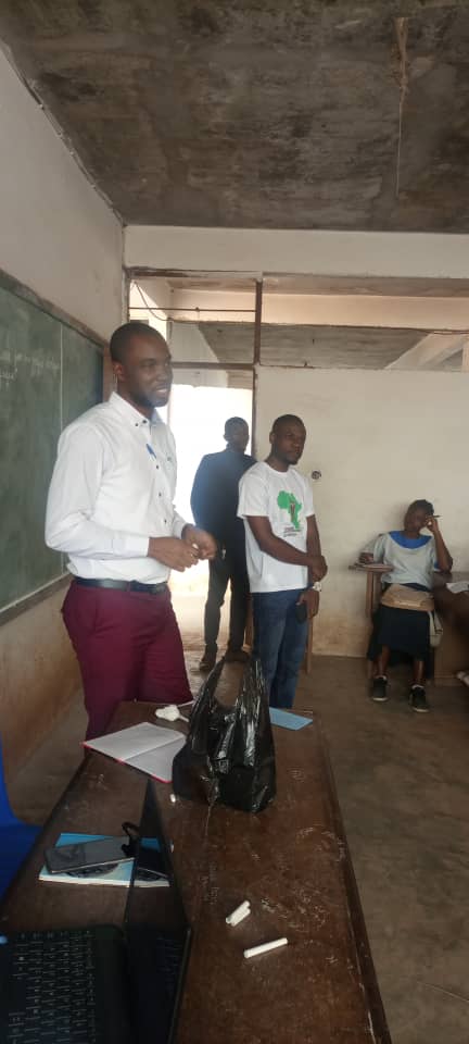 JeunesAmbassAfr's tweet photo. Dans son intervention, M. @Gaël Mvemba a relevé 3 aptitudes clés à développer: la créativité, l'adaptabilité et le sens de l’organisation. 2/3 https://t.co/wyOUS39Cca