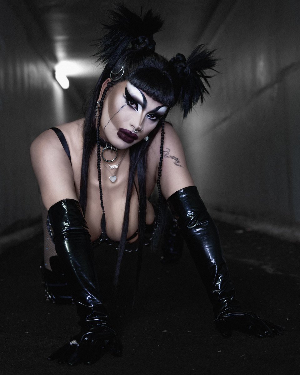 𝖉𝖎𝖉 𝖘𝖔𝖒𝖊𝖇𝖔𝖉𝖞 𝖋𝖔𝖗𝖌𝖊𝖙 𝖙𝖔 𝖋𝖑𝖚𝖘𝖍? 𝖇𝖊𝖈𝖆𝖚𝖘𝖊 𝖎𝖙’𝖘 𝖆 𝖘𝖍𝖎𝖙 𝖘𝖍𝖔𝖜 𝖎𝖓 𝖍𝖊𝖗𝖊..
