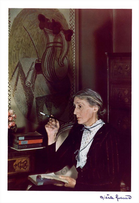 larwoolf's tweet photo. “When you consider things like the stars, our affairs don’t seem to matter very much, do they?”
—From the novel Night and Day 1919
Virginia Woolf BOTD https://t.co/OSmvbUmXoK