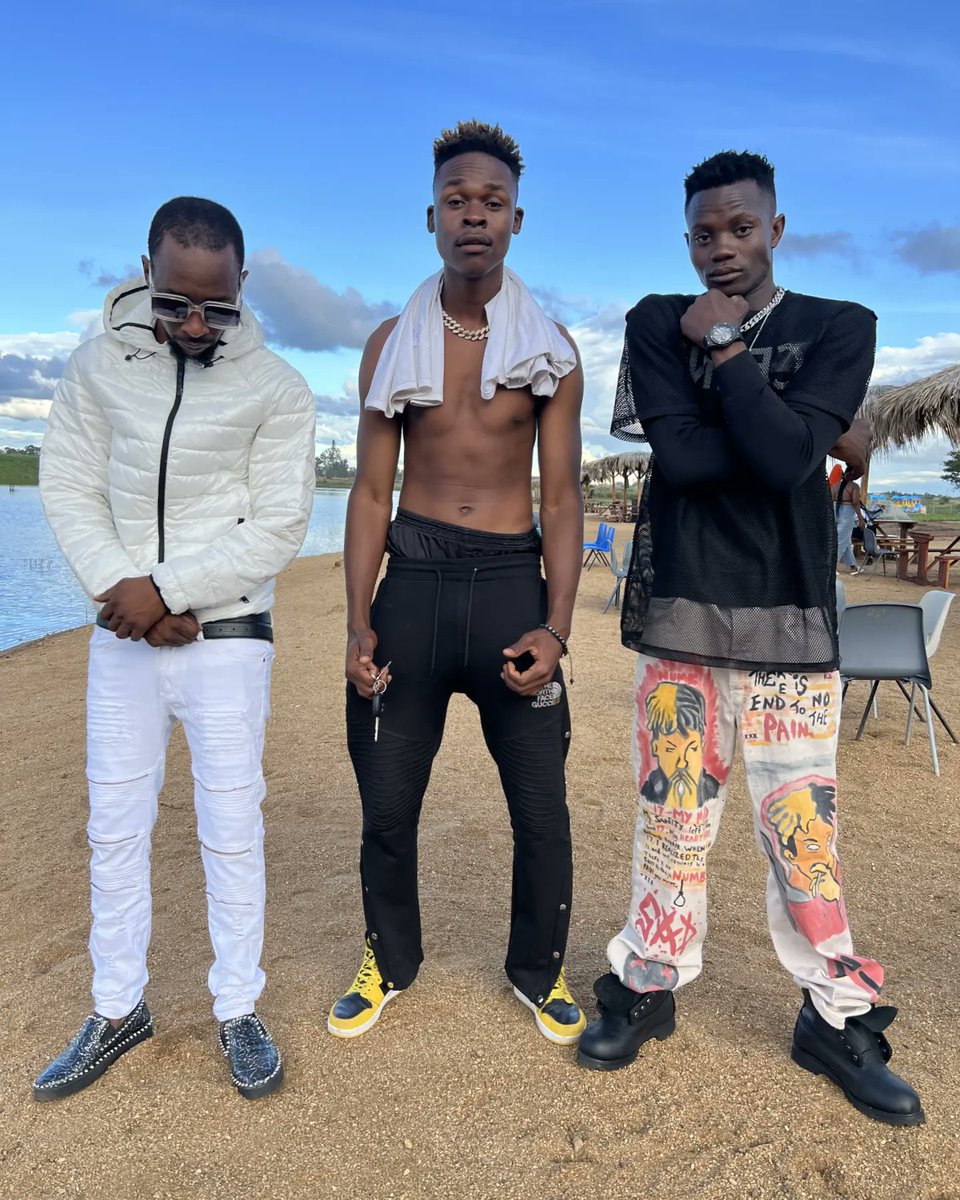 A, B &amp; C answers only

A is  Poptain,
B is  Brytmats_vines
C is  Jah Master

Ndeupi aka luka nice apa A or B or C?