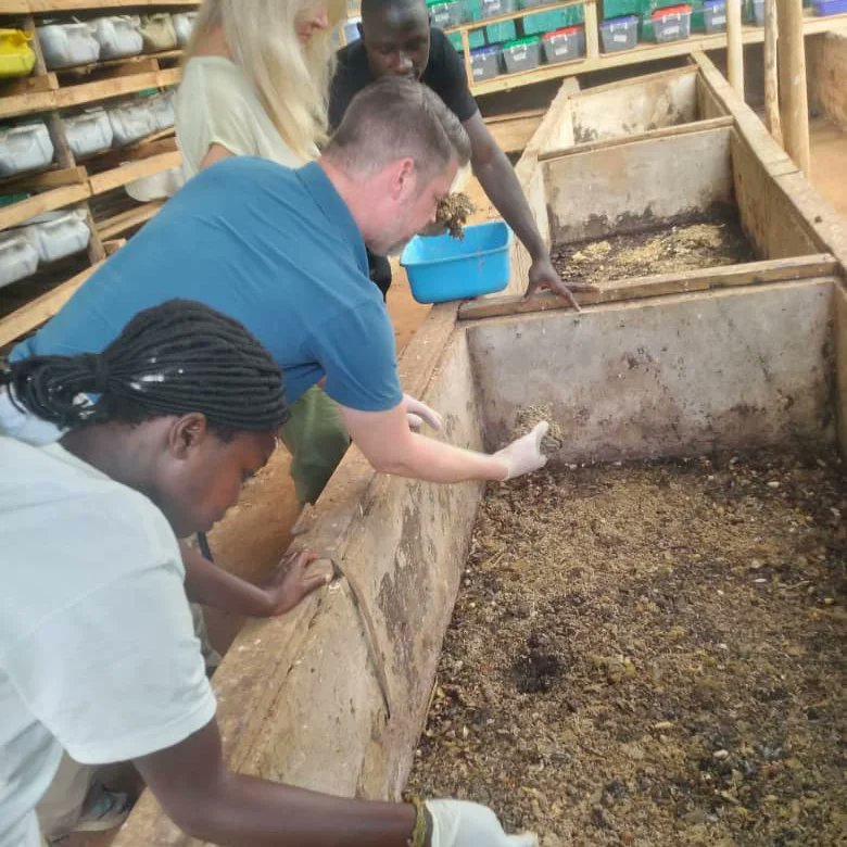 Great to host Dr. Philip Zimmermann at our Insect farm in Uganda. Our participation at INSECTA 2022 trade show in Germany is creating significant impact on our startup, community and East Africa.#Join us to scale our #BlackSoldierFly #project.
#Entosiast#Insecta#IYFEP#UNYFA