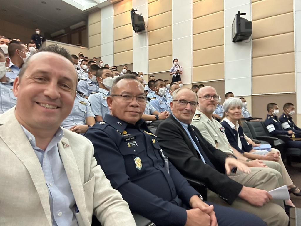 Fondation_ASEJ's tweet photo. @Le_PetitPrince | @a_de_st_exupery | @FRenThailande | Royal Thai Air Force
#LePetitPrince #TheLittlePrince #Fondation #FASEJ https://t.co/iHkVyAP9LN
