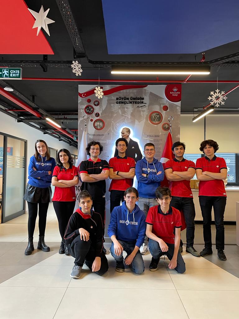 Her sene olduğu gibi bu sefer de ikinci aşamadan güzel sonuçlar aldık! Ulusal TÜBİTAK Bilim Olimpiyatlarının ikinci aşama sınavında 2 altın, 4 gümüş ve 4 bronz madalya kazanan arkadaşlarımızı tebrik ediyoruz!