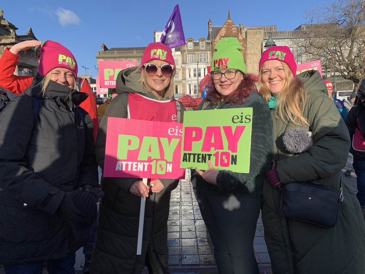 MrsLeeBPS tweet media