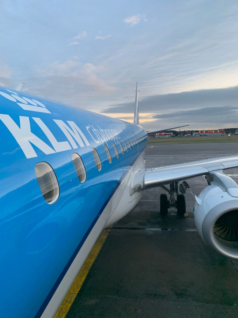 Our Training Instructors have been fairly jet setting recently! Any guesses where instructor Joe Saunders could be heading to conduct our ARK (AquaTerra Rescue Kit) Rescue Scenario Training? 

lnkd.in/d3Bw88aj
#GlobalTraining #TrainingforEveryIndustry