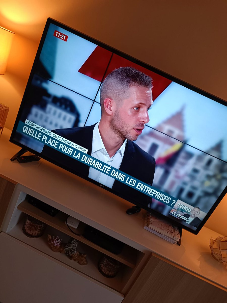 cedsav1's tweet image. Non mais sérieux ? Je passe bien à l'antenne ? 😜🤣
#ln24 #newchallenge