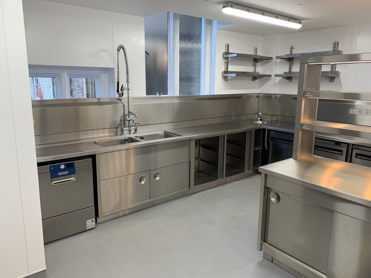 C&amp;C Catering Equipment are pleased to announce their involvement on a scheme at <a href="/TrinCollCam/">Trinity College</a>, University of Cambridge.

cateringequipment.com/trinity-colleg…

#thecandcgroup
#cateringequipment
#cambridge
#educationcatering
#workplacecatering
#foodservicedesign
#foodservice