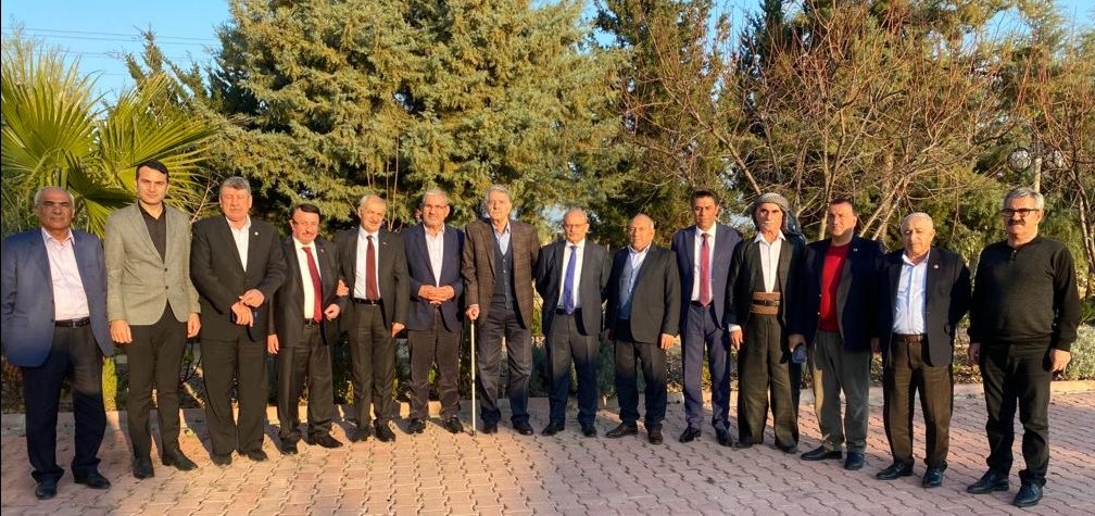 KadimAsiretler's tweet photo. Gen.Bşk.mız ve Üst Krl Üyelerimzn bu gün ki ziyaretleri Adıyaman İlimize olmuştur. Adıyaman İl temsilcimizle birlikte İzol ve Gevazi Aşiret Raisleri ve Kanaat Önderlerini Ziyaret ettiler. Misafirprverliğndn dolayı kendilrne teşekkür ederiz. 
@RasimASLAN65 https://t.co/ZdDRUHurfW