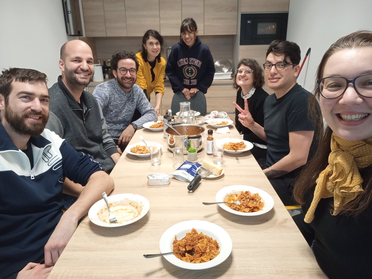 FRISSBEproject's tweet image. ✨✨✨Fun highlights from last week: A team of researchers🧑‍🔬👩‍🔬reviewed fire dynamics theory, women conducted a fire test🔥, men prepared lunch🍝 and the PR team presented #FRISSBE and #firelab at the career fair Informativa in Ljubljana 🇸🇮.