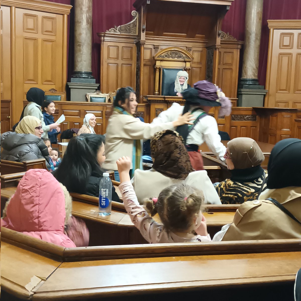 JusticeMuseum's tweet photo. Saturday was a beautiful day with our friends and partners @heya_nottingham, who 'took over' the museum to deliver trials and tours in Arabic. Along with #creative activities and workshops for the public to enjoy๐
#OfByForAll #connection #Coproduction #representationmatters https://t.co/rDJ5N6fNKX