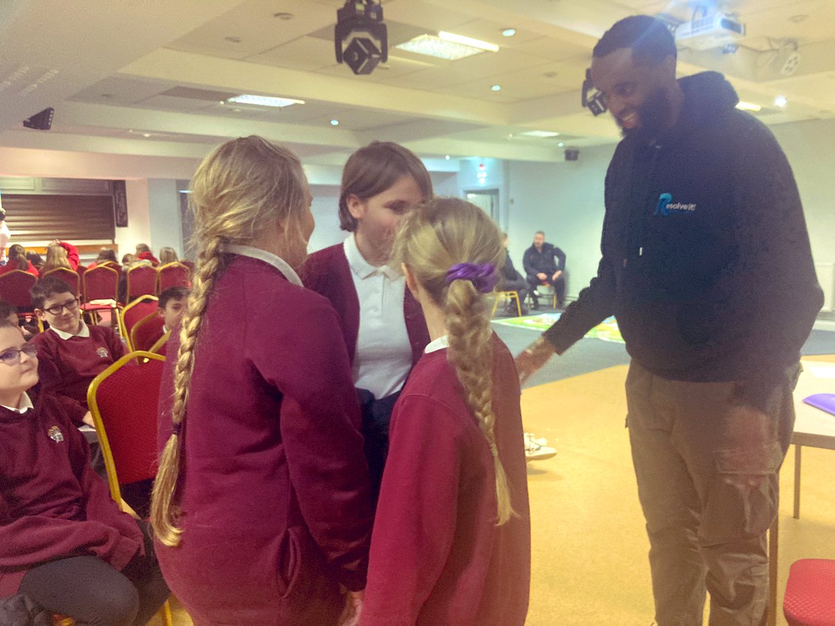ysgolbroallta's tweet photo. Dysgu am diogelwch personol yn #crucialcrew gyda #resolveit / learning about personal safety at #crucialcrew #resolveit https://t.co/CP4kgCNG0E