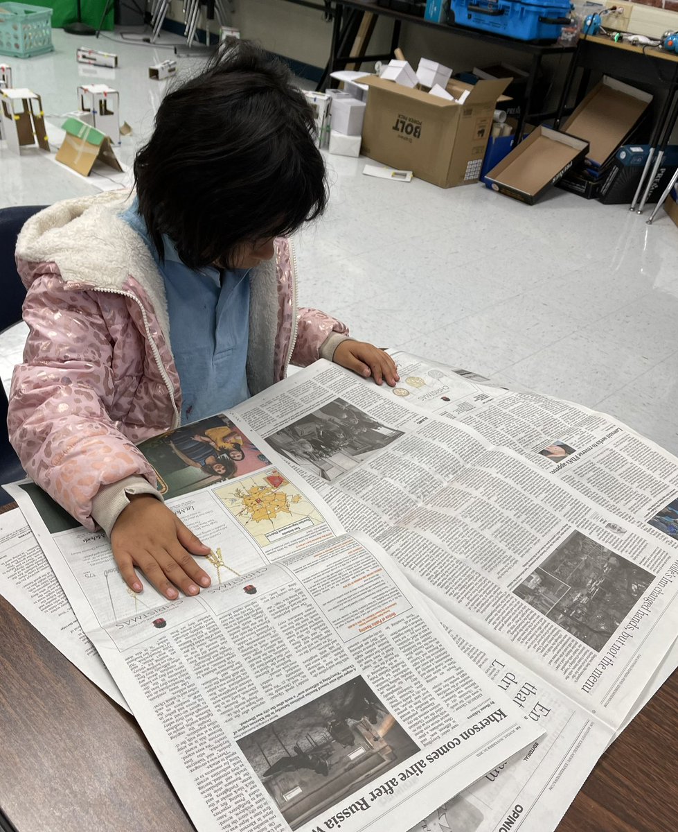 ozuna_GT's tweet photo. Imagine my shock when some of these 1st graders had never seen a newspaper! #changeovertime #authenticreading @NISDPassmore @NISDGTAA https://t.co/7K3wBJgqHq