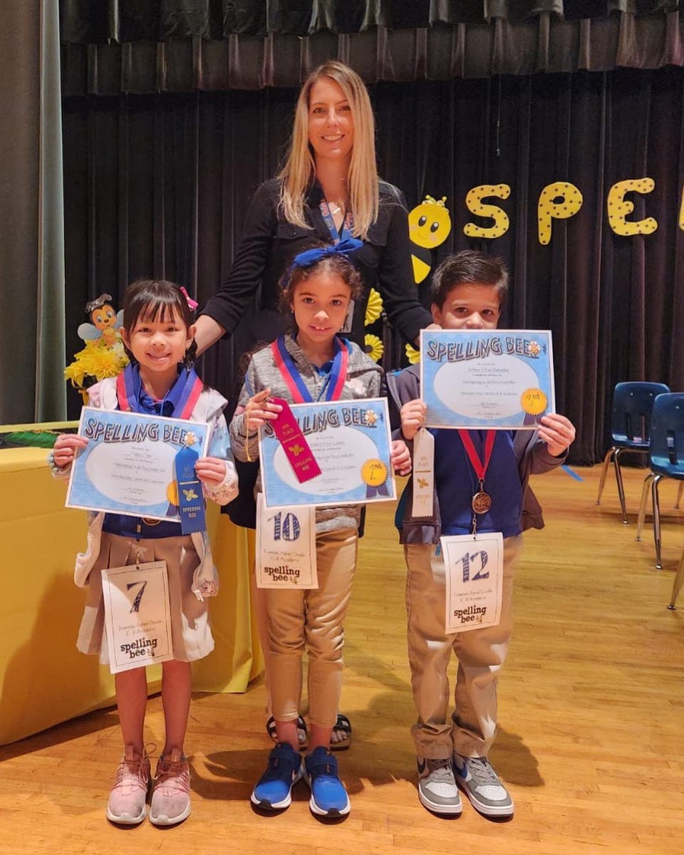 K8_Dragons's tweet photo. Congratulations to our Lower Academy Spelling Bee winners! @MDCPS @suptdotres @mdcpssouth @MDCPS_ELA #literacyweek #bowmanashedoolink8 https://t.co/CdgMLuSMMT