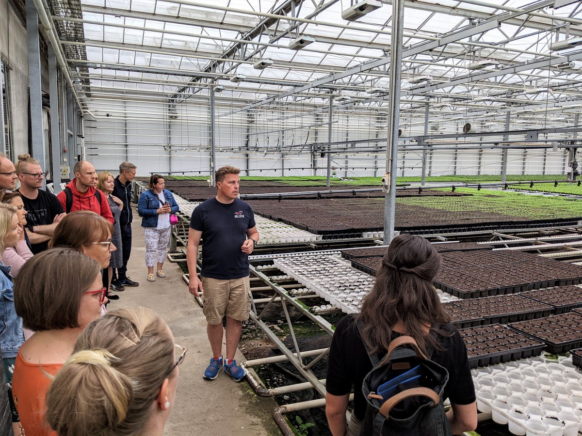 Vielä ehdit ilmoittautua Lyckan-tilaisuuteen🙋 30.1. 🕒11.30. Tule ja tutustu Robbe's Lilla Trädgårdiin, verkostoidu Lapinjärven alueen yrittäjien kanssa ja perehdy tulevaisuusajatteluun! Tilaisuudessa myös Lapinjärven kunnanjohtajan kahvit. LUE LISÄÄ: lyckanhub.fi/tapahtuma/lyck…