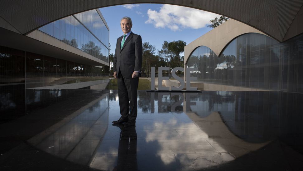 El profesor <a href="/JL_Suarezb/">José Luis Suárez</a>, director del campus del IESE en Madrid, repasa la actualidad del sector inmobiliario en <a href="/elconfidencial/">El Confidencial</a>. 
🔗 Leer más: 
link.iese.edu/3ZVTDkF