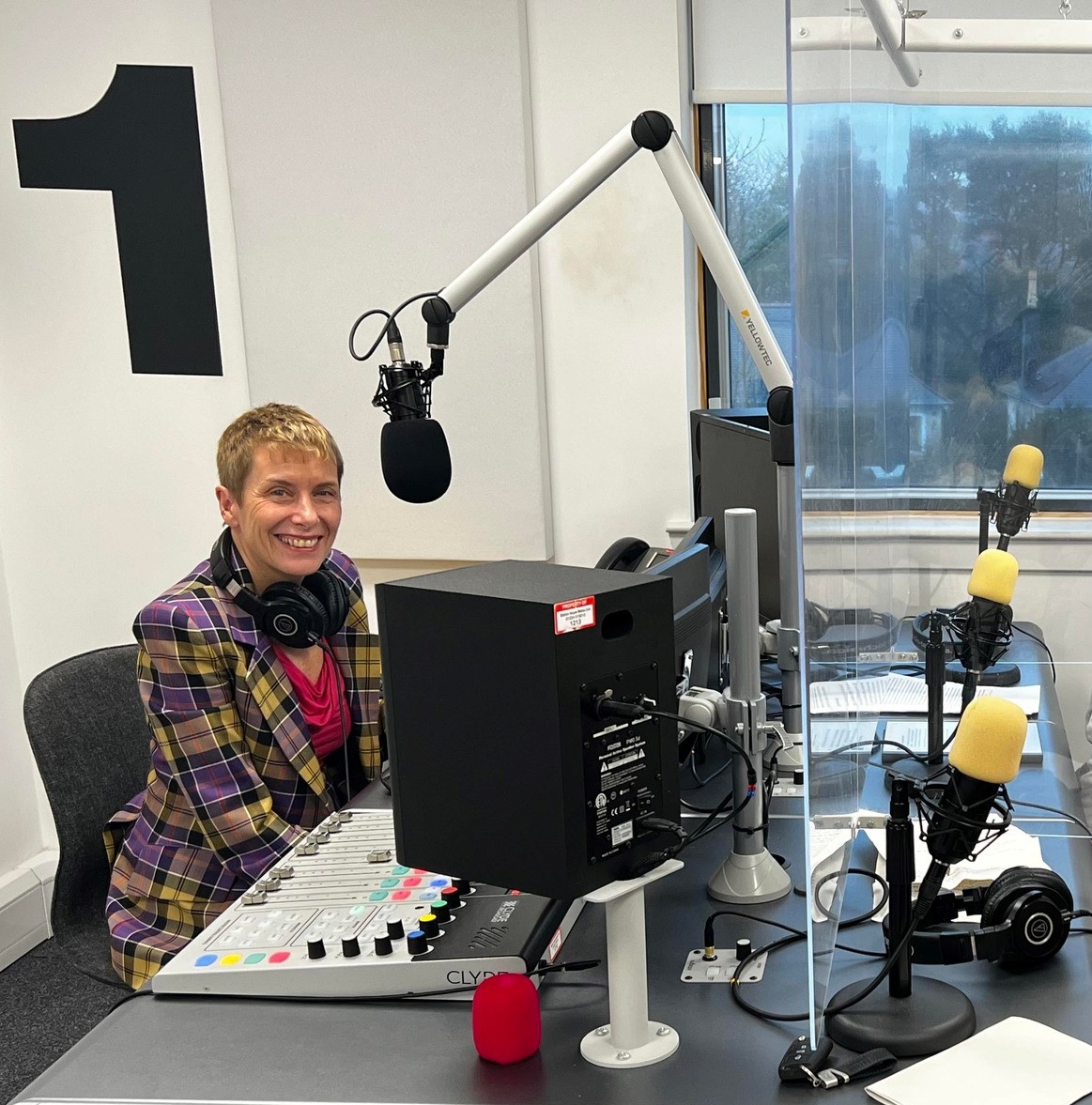 ASK: @HSCAberdeen Clinician's from Aberdeen City's Primary care services will be joining Jillian Evans on the Health Show on the 9th of February 9-10 am 99.8FM and they want to hear your questions please send to info@shmu.org.uk with the subject heading by 31st Jan @NHSGrampian