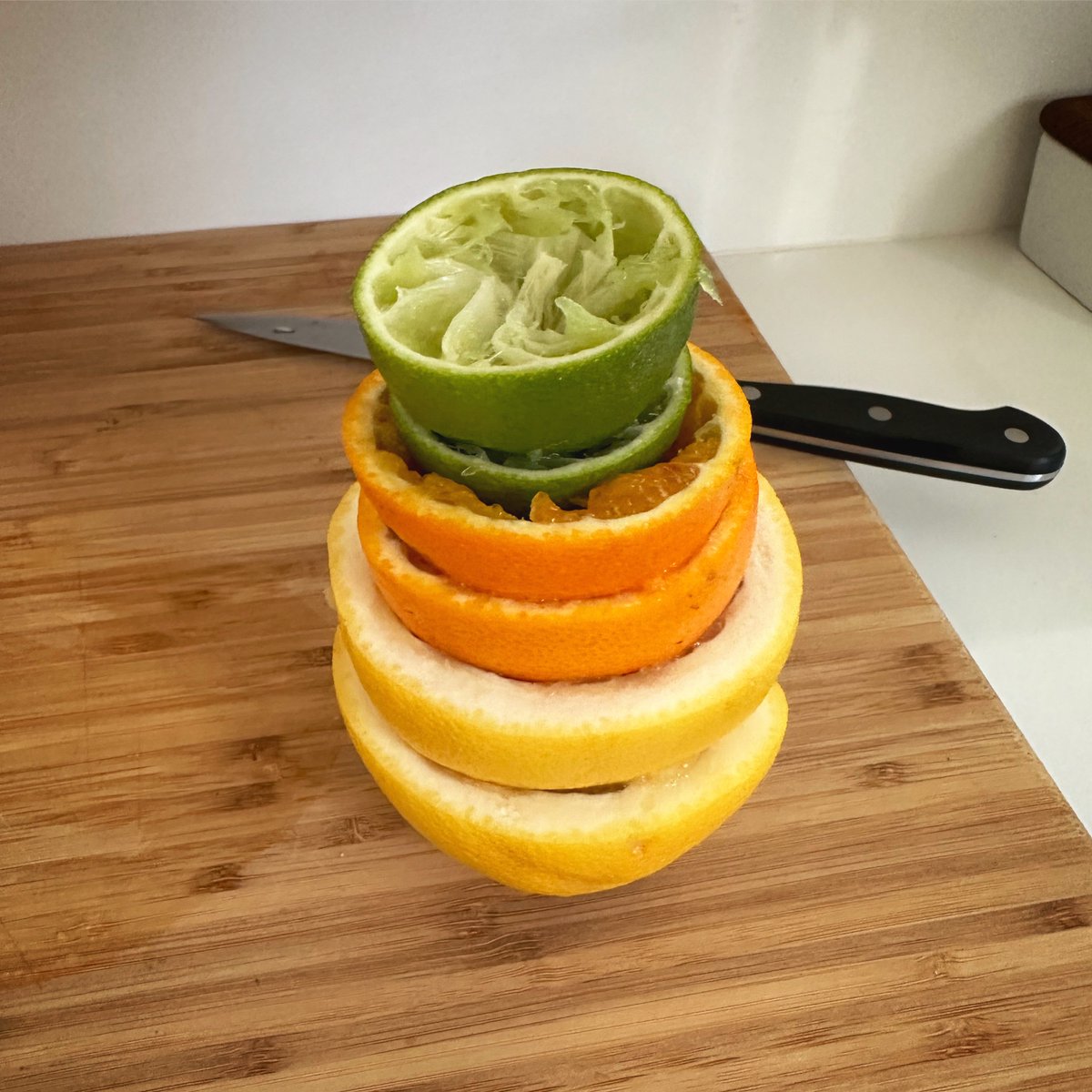 conhare's tweet image. Good lookin’ rubbish.