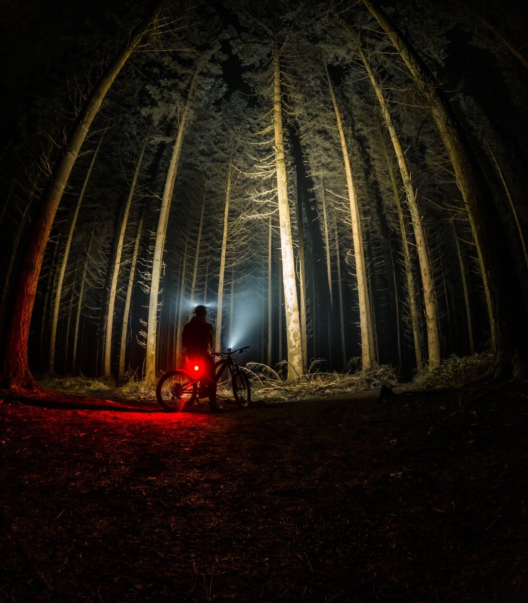 FoDmtb's tweet photo. Finally first night ride 2023 🤙 @GoProUK #hero11 @MagicshineL https://t.co/f26u5sdYBL
