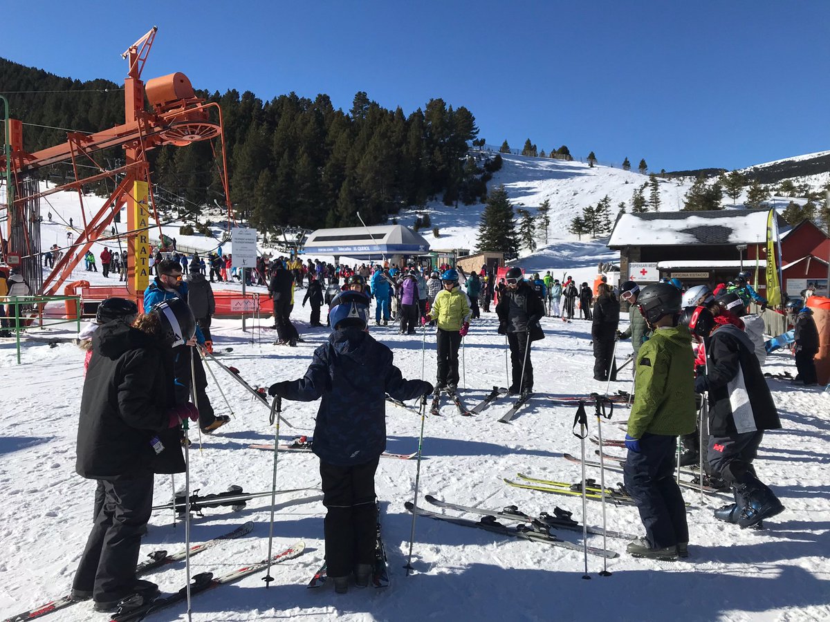 Ins Vinyes Velles (@vinyesvelles) on Twitter photo Els alumnes de 1r d’ESO preparats per gaudir del dia a la neu☃️<a href="/ajmontornes/">Aj. Montornès</a> <a href="/RadioMontornes/">Ràdio Montornès</a> Els alumnes de 1r d’ESO preparats per gaudir del dia a la neu☃️<a href="/ajmontornes/">Aj. Montornès</a> <a href="/RadioMontornes/">Ràdio Montornès</a>