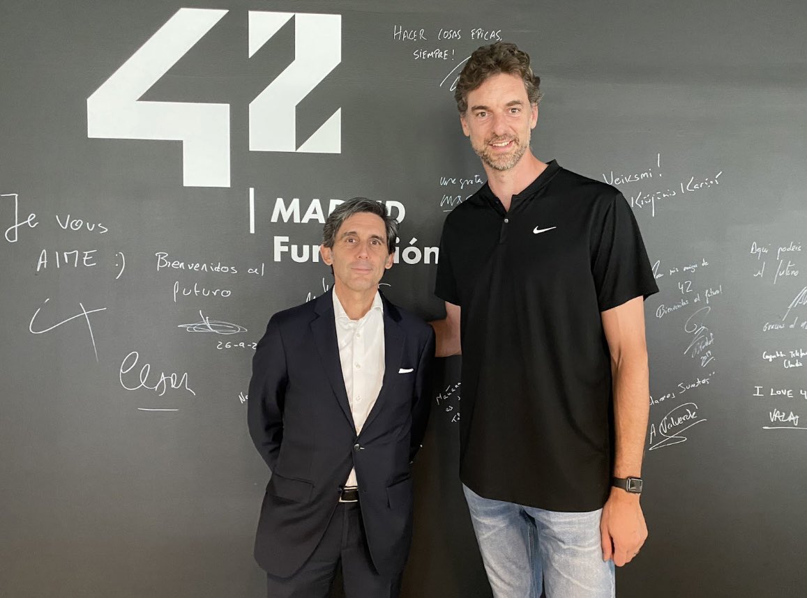 ¡Muy contento de convertirme en nuevo embajador de <a href="/Telefonica/">Telefónica</a>! Trabajaremos juntos para promover los hábitos de vida saludables, impulsar los contenidos de baloncesto de Movistar Plus+ y potenciar el emprendimiento en nuestro país. ¡Comenzamos! 💪🏻😁