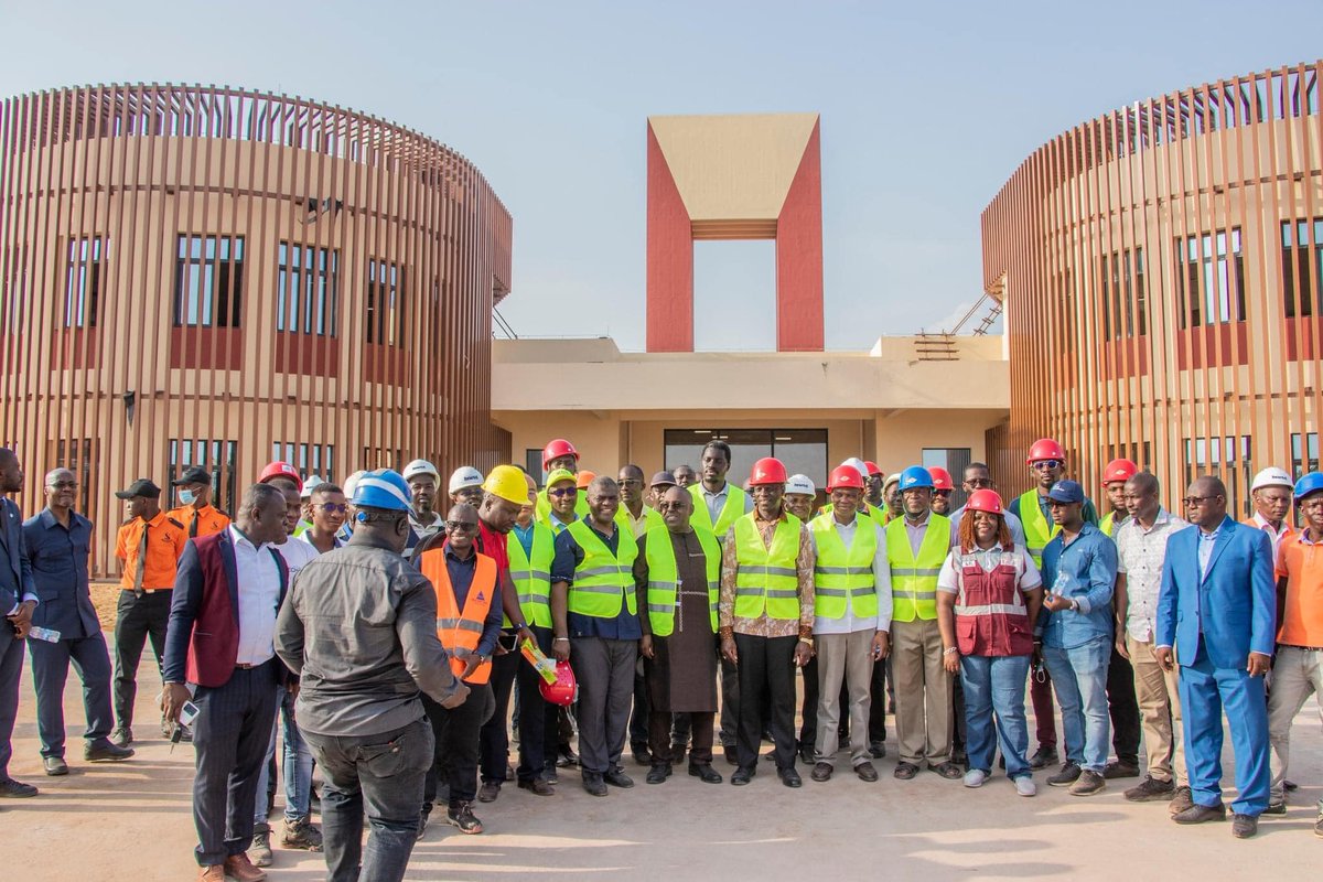 PondoPix tweet media